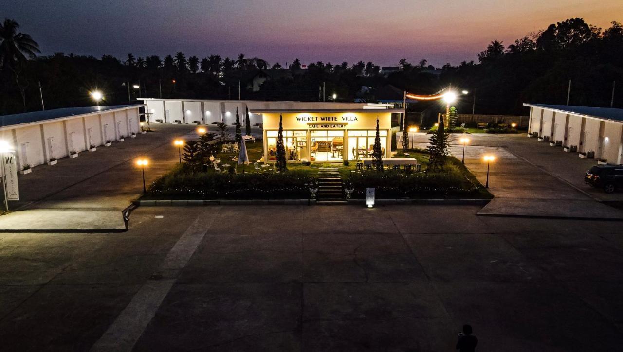 Photharam Wicket White Villa المظهر الخارجي الصورة